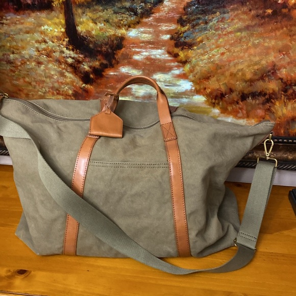 Madewell Handbags - Madewell Weekender Bag EUC